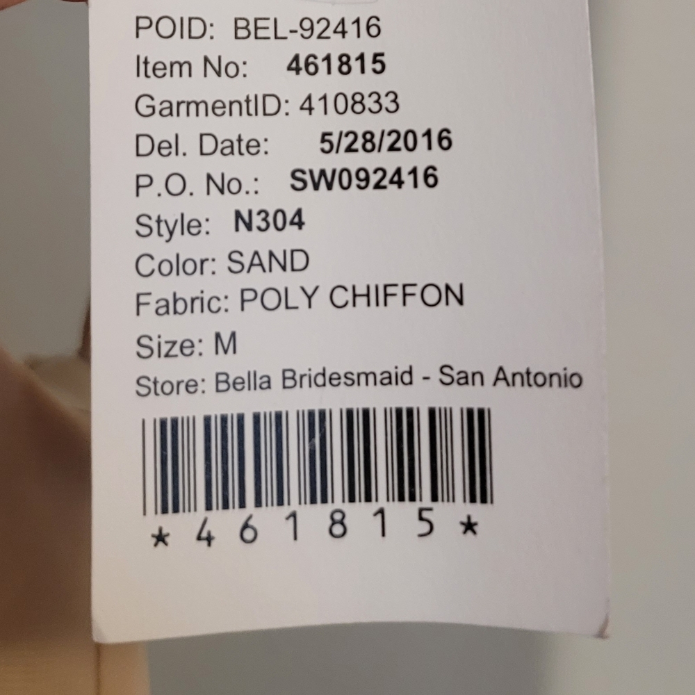 🆕️ Nouvelle Amsale Chiffon Halter Bridesmaid Dress in Sand - Picture 6 of 9